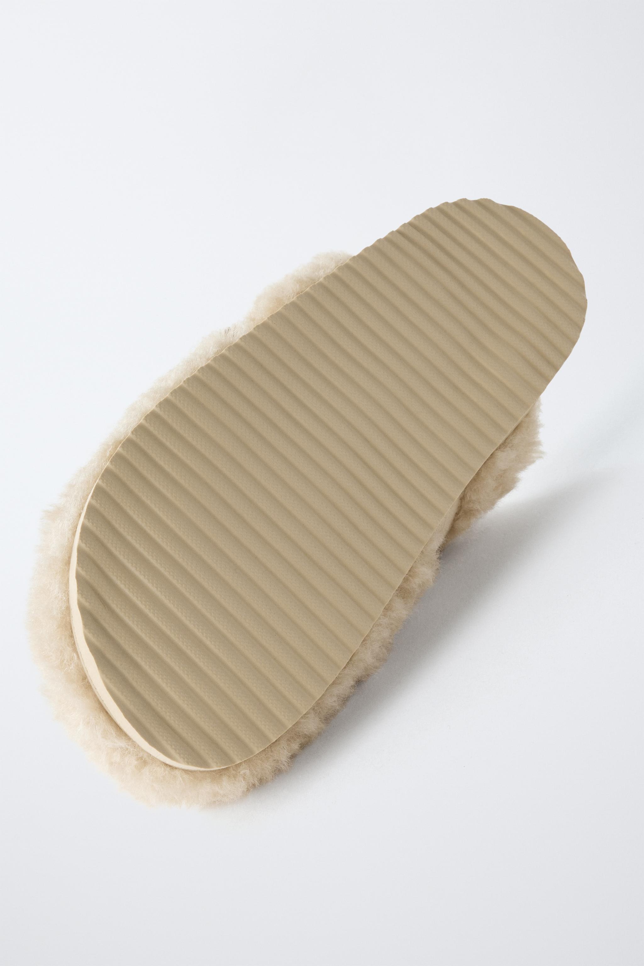 SABOTS EFFET PEAU DE MOUTON